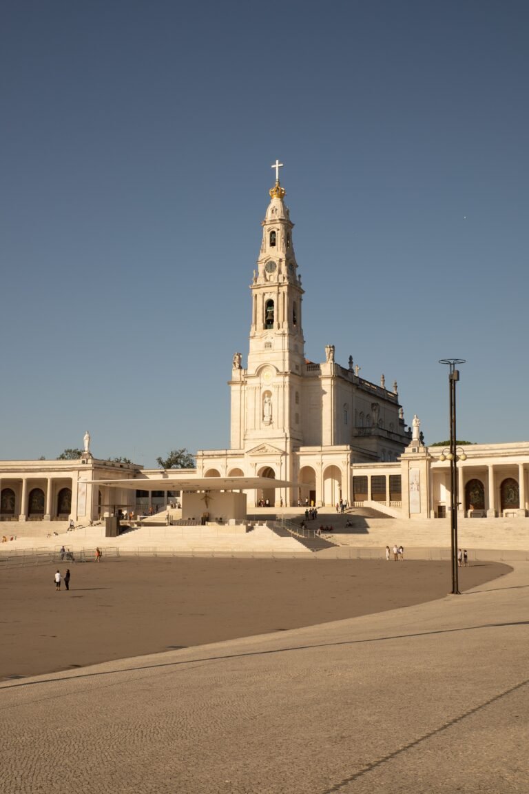 The Basilica of Our Lady of the Rosary and its bell tower above the esplanade of the Sanctuary of F&aacute;tima