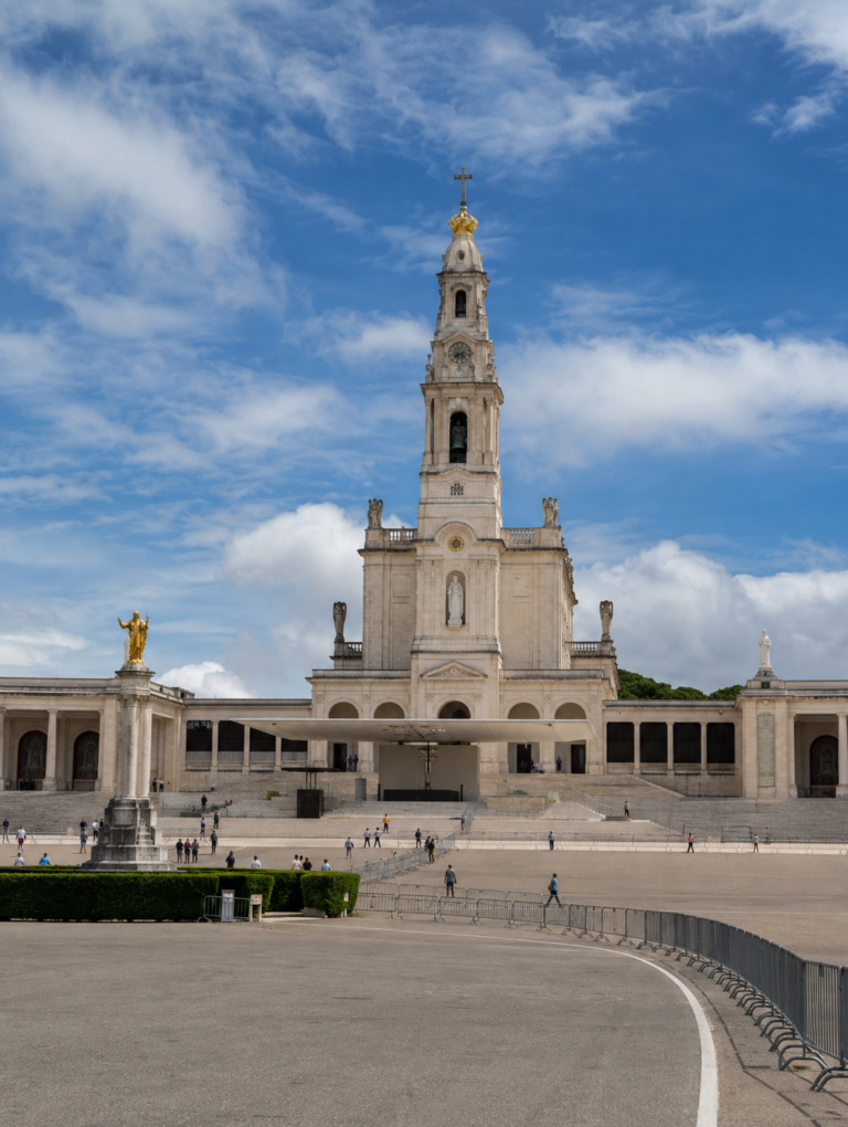 Basilica at the Sanctuary of Fátima, seen on the ViaFátima private tour from Lisbon